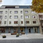 Umbau eines Wohnblocks zur Jugendherberge